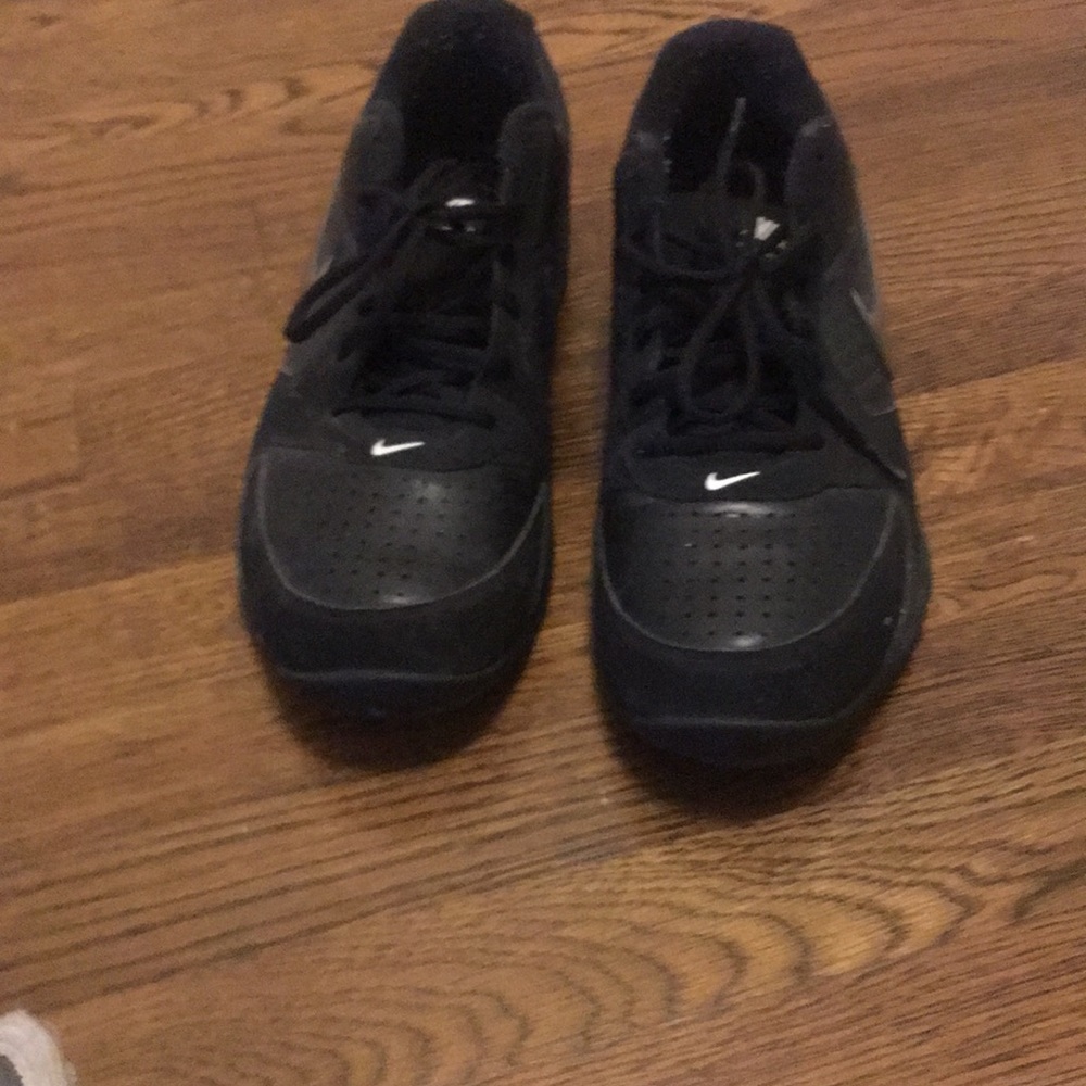 Black like New Nike sneakers size 12